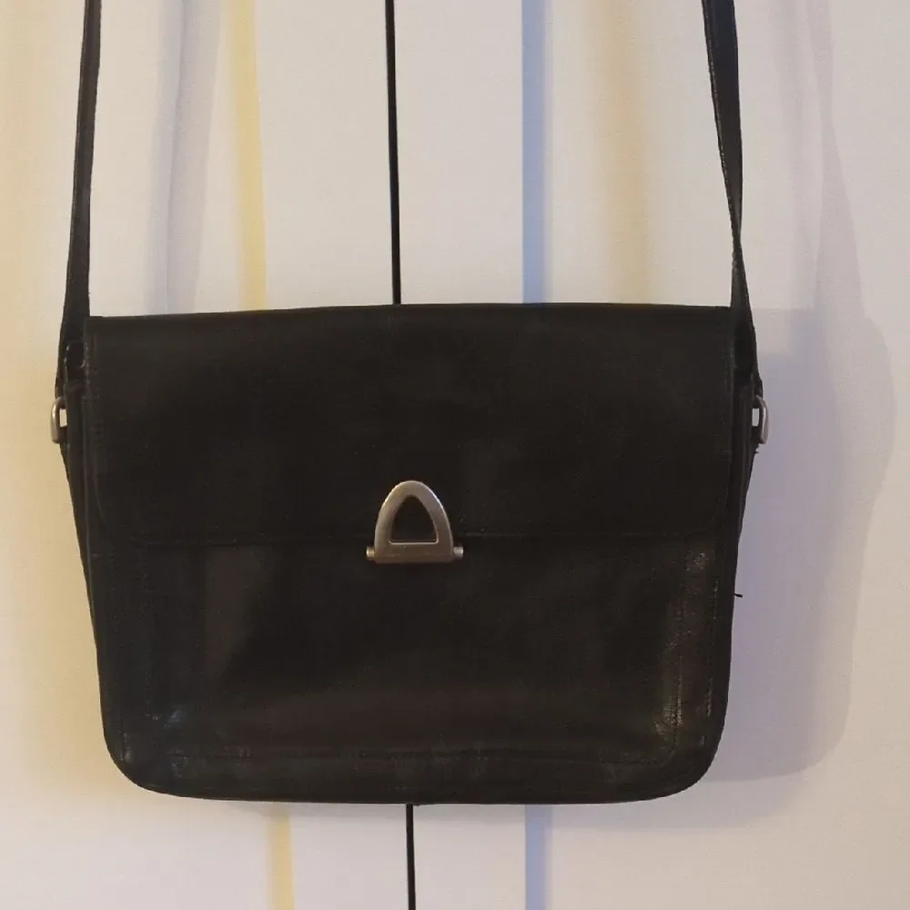 Claudio Ferrici Vintage Italian Leather Crossbody Bag Black Designer Purse